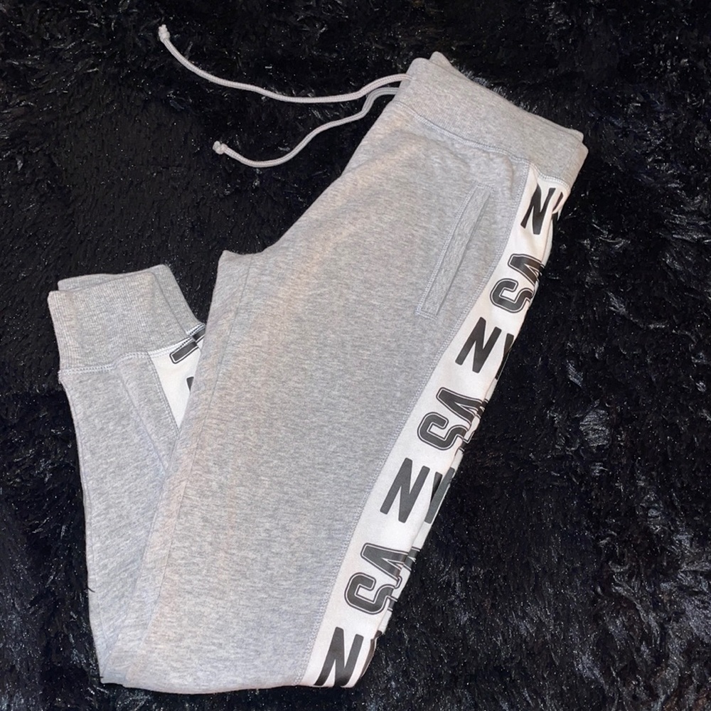 NWOT VS joggers